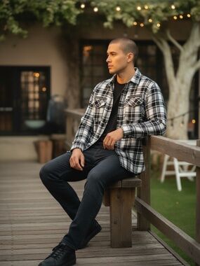 NWT Men's Classic Black & Gray Plaid Flannel Shirt – Casual Everyday Layer